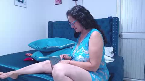 Snapshot of clayr_rosse chatting on July 5, 4:19 am Clayr online show from July 5, 4:19 am