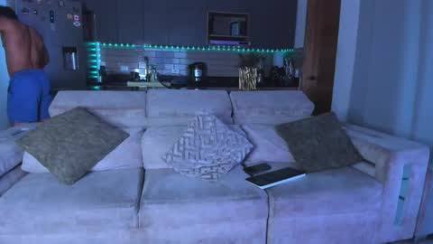 claytonburgues online show from February 22, 11:03 pm