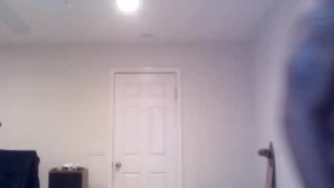 Snapshot of cle5632 chatting on April 27, 12:52 am cle5632 online show from April 27, 12:52 am