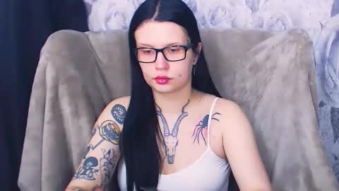 CleaDark online show from April 5, 7:11 pm