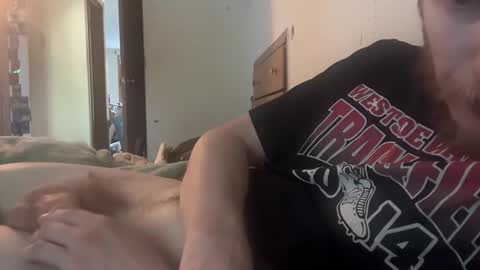 Snapshot of cleatus27 chatting on May 27, 12:29 am cleatus27 online show from May 27, 12:29 am