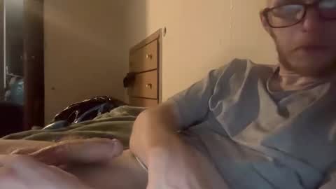 Snapshot of cleatus27 chatting on June 7, 4:05 am cleatus27 online show from June 7, 4:05 am