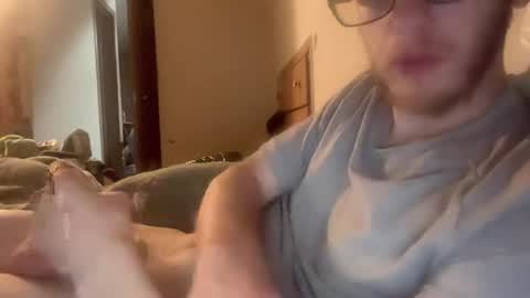 Snapshot of cleatus27 chatting on June 12, 4:33 am cleatus27 online show from June 12, 4:33 am