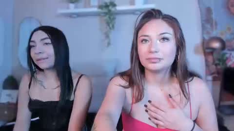 Snapshot of cleeo_brown chatting on September 19, 8:31 pm Cleo online show from September 19, 8:31 pm