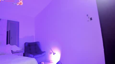 Snapshot of cleeoadams_ chatting on February 8, 10:39 am Cleo Adams online show from February 8, 10:39 am