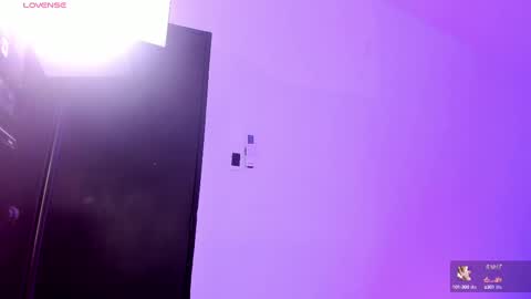 Snapshot of cleeoadams_ chatting on February 11, 10:37 am Cleo Adams online show from February 11, 10:37 am