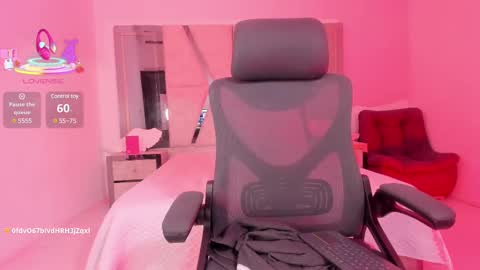 Snapshot of cleeoadams_ chatting on March 12, 10:59 am Cleo Adams online show from March 12, 10:59 am