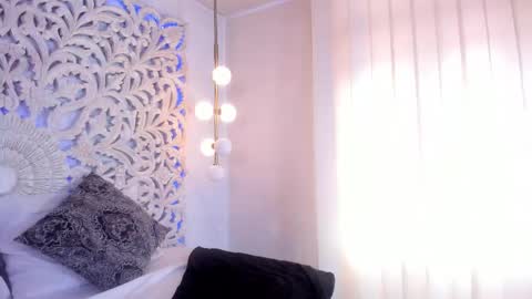 Clehon online show from April 21, 6:34 pm