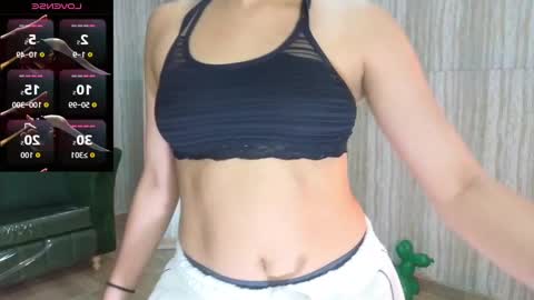 Snapshot of clementine_t chatting on October 1, 12:33 pm Clementine online show from October 1, 12:33 pm