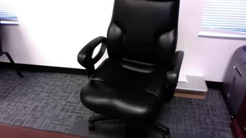 Snapshot of clemike69 chatting on November 4, 5:56 pm clemike69 online show from November 4, 5:56 pm