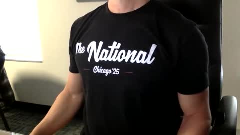 Snapshot of clemike69 chatting on December 22, 4:15 pm clemike69 online show from December 22, 4:15 pm