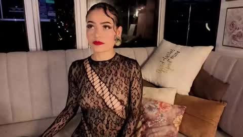 Cleo  smith online show from December 2, 3:34 am