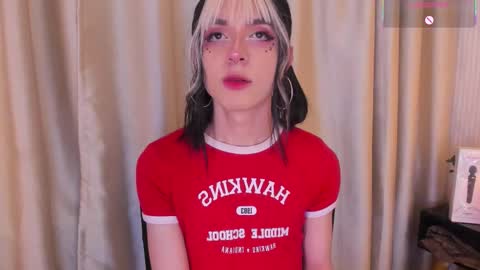 Snapshot of cleo_nilee chatting on January 15, 4:28 am cleo online show from January 15, 4:28 am