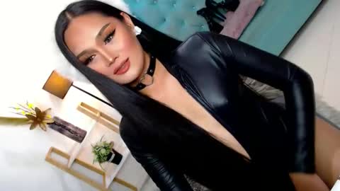 Cleo online show from January 9, 5:32 am