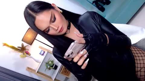 Cleo online show from April 22, 9:27 pm