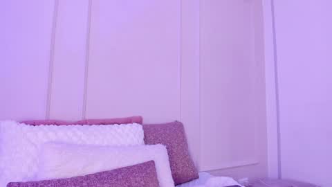 . Cleo Jhonson . online show from January 11, 7:49 am