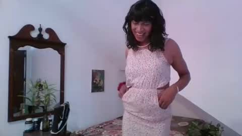 Snapshot of cleopatra71 chatting on May 24, 4:50 am Cleopatra online show from May 24, 4:50 am