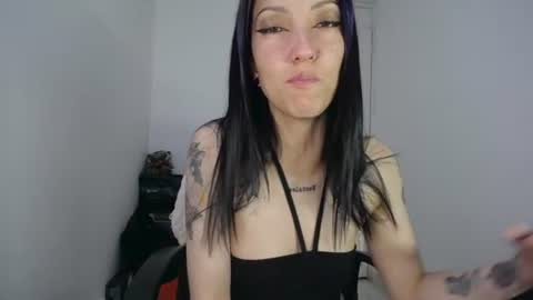 Snapshot of cleopatra_cute chatting on June 27, 3:22 am Nicol online show from June 27, 3:22 am
