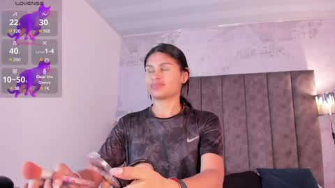 Cleopatra online show from December 31, 6:57 pm