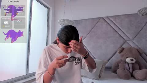 Cleopatra online show from March 9, 3:38 pm