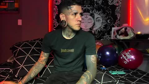 cleo y maikol online show from April 7, 3:18 am