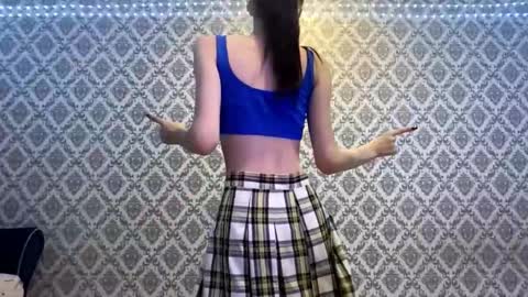 Cleo online show from December 13, 7:53 pm