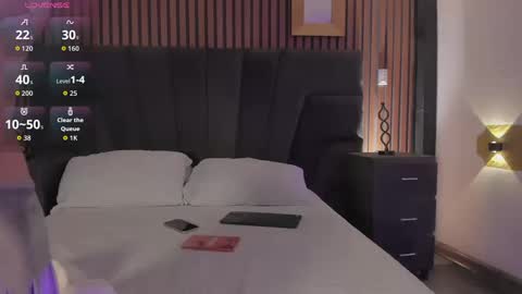 cleowhite_ online show from September 25, 5:11 am