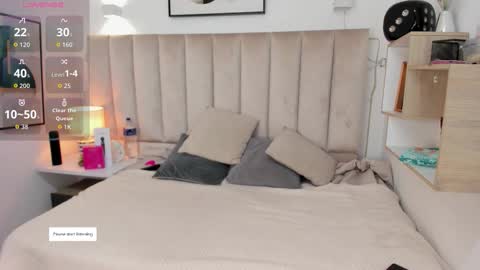 Snapshot of clhoe_johnson_ chatting on October 13, 12:38 pm clhoe_johnson_ online show from October 13, 12:38 pm