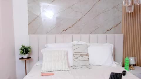   online show from April 29, 8:59 pm