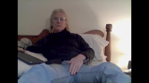 Snapshot of clitboy658752 chatting on March 15, 6:03 pm clitboy658752 online show from March 15, 6:03 pm