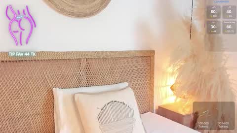 cloe_25 online show from October 28, 2:37 am