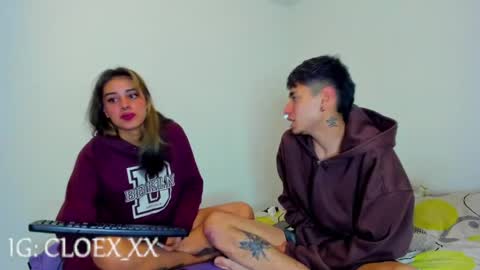 Snapshot of cloe_and_taylor chatting on June 2, 11:23 am Cloe and Taylor online show from June 2, 11:23 am