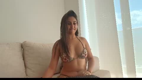 Snapshot of cloe_eevans chatting on June 11, 3:10 pm Cloe online show from June 11, 3:10 pm