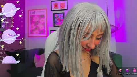 Snapshot of cloe_martinez_ chatting on December 3, 9:33 am Cloe online show from December 3, 9:33 am