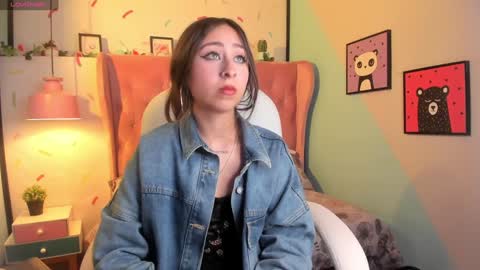 Snapshot of cloe_martinez_ chatting on December 14, 1:39 am Cloe online show from December 14, 1:39 am