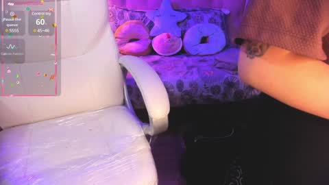 Snapshot of cloe_martinez_ chatting on December 16, 10:03 pm Cloe online show from December 16, 10:03 pm