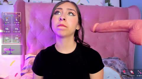 Snapshot of cloe_martinez_ chatting on January 12, 8:36 pm Cloe online show from January 12, 8:36 pm