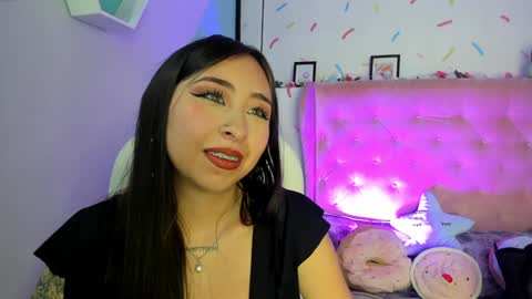 Snapshot of cloe_martinez_ chatting on January 24, 9:15 pm Cloe online show from January 24, 9:15 pm