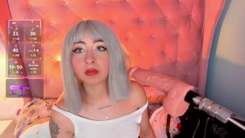 Snapshot of cloe_martinez_ chatting on February 8, 7:05 pm Cloe online show from February 8, 7:05 pm