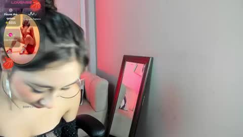 Snapshot of cloe_martinez_ chatting on September 19, 8:53 pm Cloe online show from September 19, 8:53 pm
