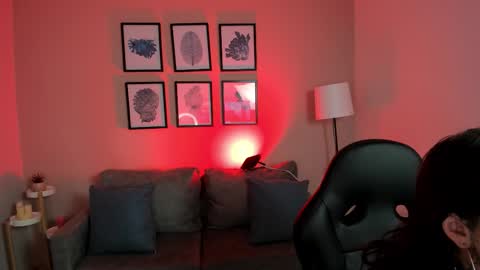 Snapshot of cloe_martinez_ chatting on October 5, 1:48 am Cloe online show from October 5, 1:48 am