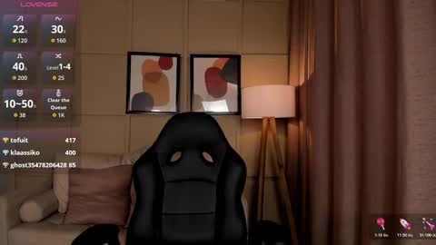 Cloe  online show from March 4, 2:06 am