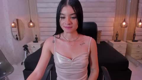 Snapshot of cloe_monroee_ chatting on July 23, 1:58 am Cloe online show from July 23, 1:58 am