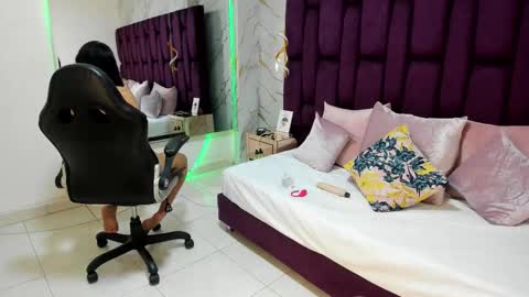 Cloe online show from October 21, 5:24 pm