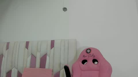 Snapshot of cloe_stanfort chatting on January 13, 10:13 pm Cloe Stanfort online show from January 13, 10:13 pm