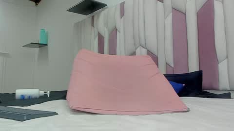 Snapshot of cloe_stanfort chatting on January 14, 1:15 am Cloe Stanfort online show from January 14, 1:15 am