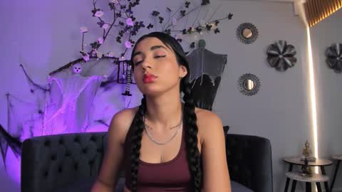 CLOE  online show from October 30, 3:30 am