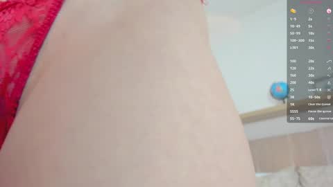 Snapshot of cloe_yeraldy_ chatting on December 22, 6:26 pm CHARLOTTE online show from December 22, 6:26 pm