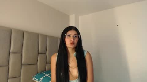 cloe online show from April 13, 1:38 pm