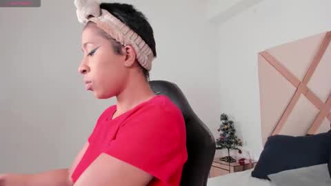 Cloe online show from December 18, 12:06 am